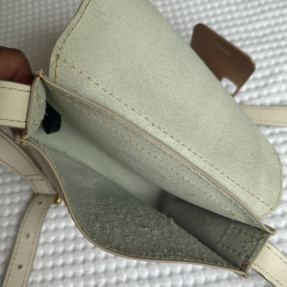 Fossil Leather crossbody / saddle bag. - Picture 7 of 7